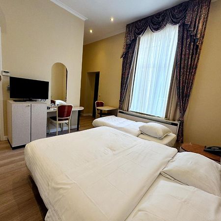 Hotel L'Auberge Du Souverain Auderghem Zewnętrze zdjęcie