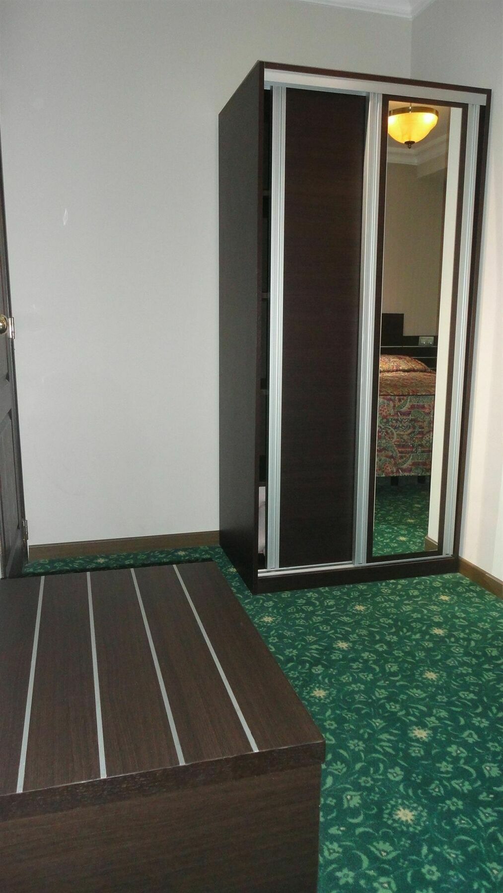 Hotel L'Auberge Du Souverain Auderghem Zewnętrze zdjęcie